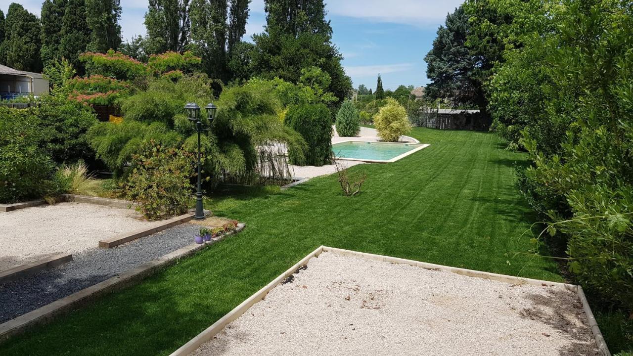 Maison D' Alys Entre Luberon Et Alpilles Cabannes Екстериор снимка